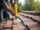 dachreparatur-mit-masse-die-richtige-technik-fuer-ein-dichtes-dach